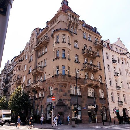 Centrum Lwowska Varşovia Exterior foto