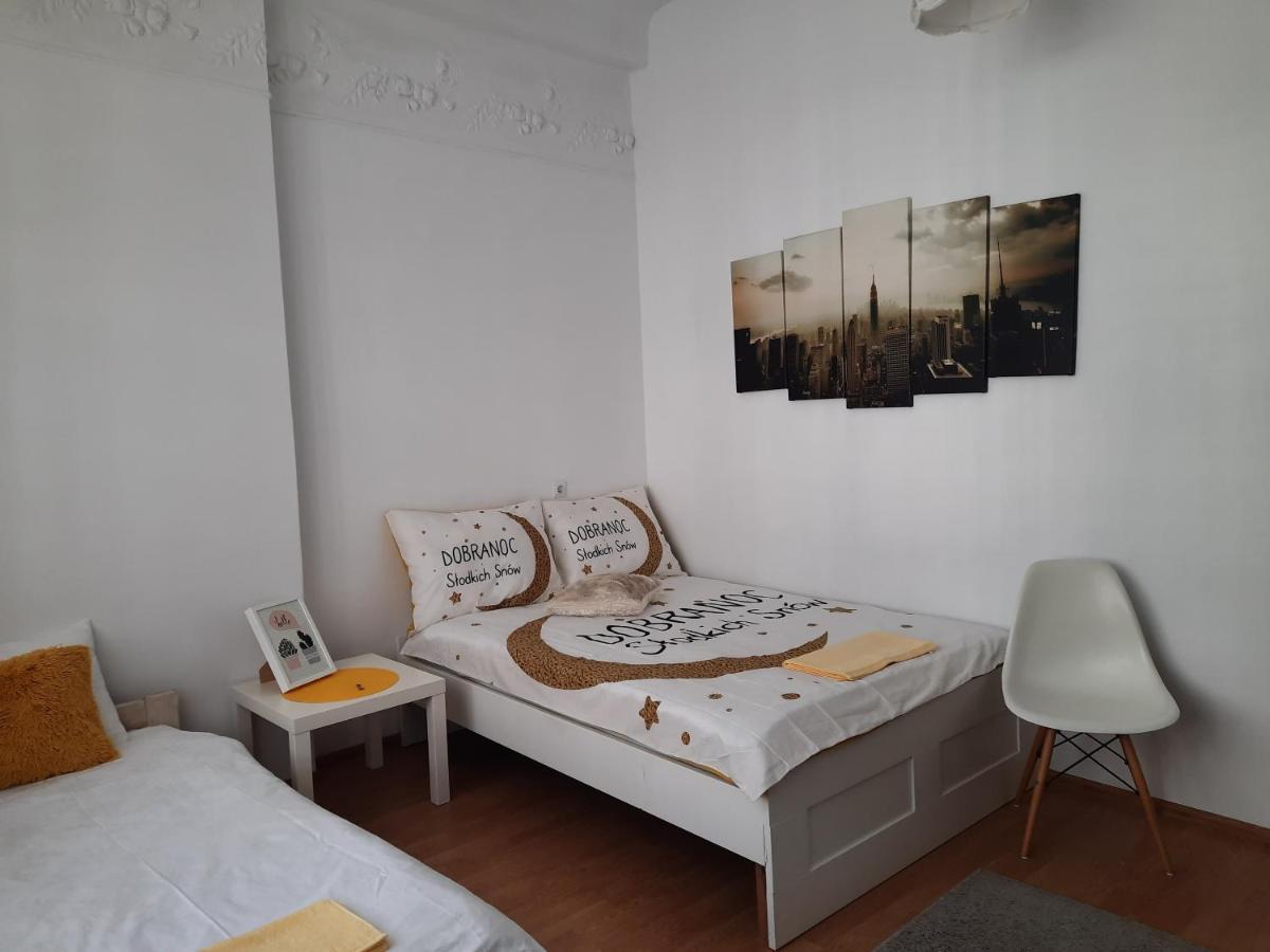 Centrum Lwowska Varşovia Exterior foto