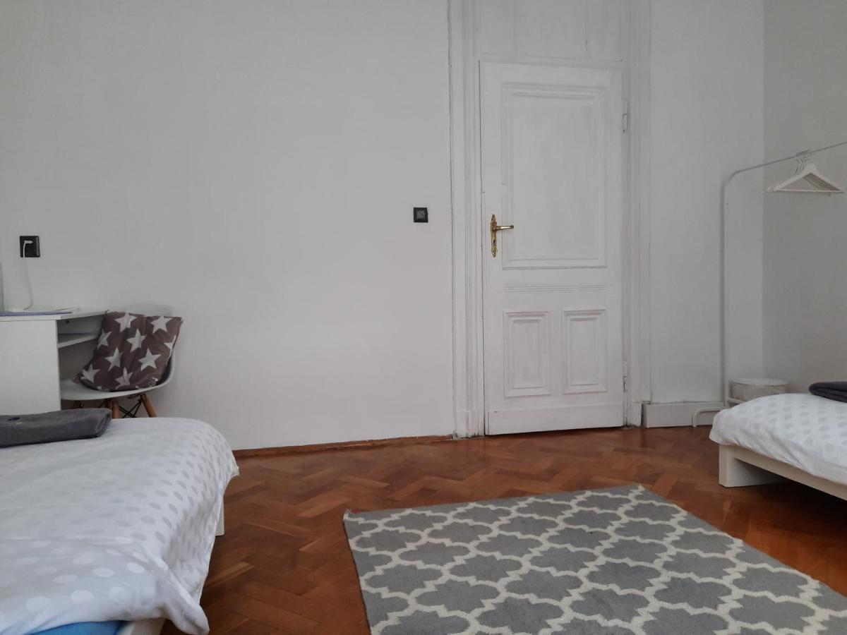 Centrum Lwowska Varşovia Exterior foto