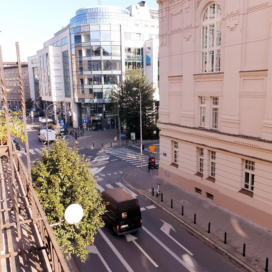 Centrum Lwowska Varşovia Exterior foto